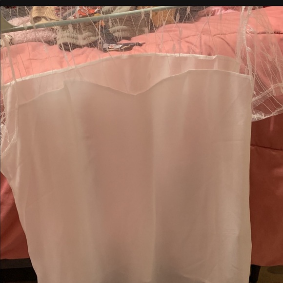 Clothes - Picture 2 of 4